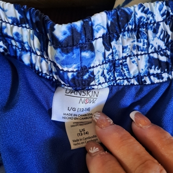 Danskin Size large women's running shorts 5/$25 - Picture 3 of 3